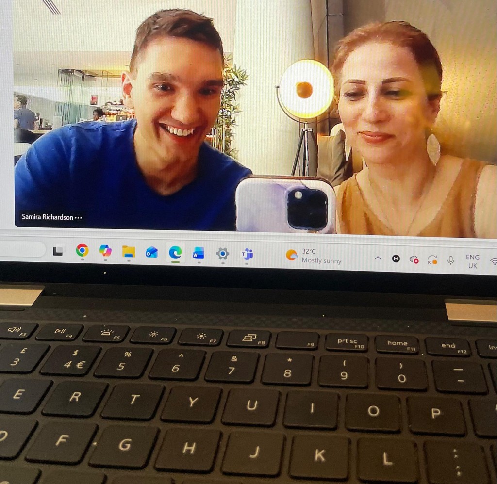 Online meeting with domain experts — hybrid work in action