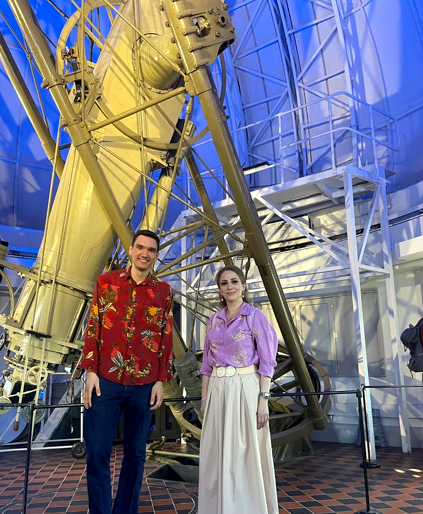 Viktor und Samira im Royal Observatory Greenwich, einen Monat nach ihrem ersten Gespräch